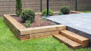 Aménagement de massif en traverse paysagère 2 - Réalisation VB Jardin