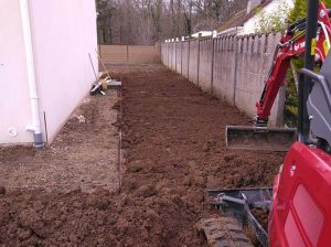 Apport et nivellement de la terre végétal - VB JARDIN