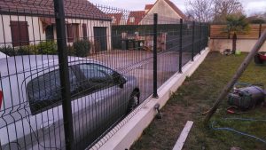 grillage rigide sur muret